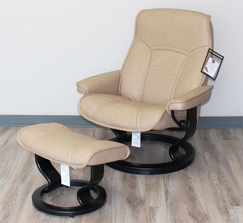 Stressless Governor Paloma Sand Leather Recliner Chair and Ottoman by Ekornes