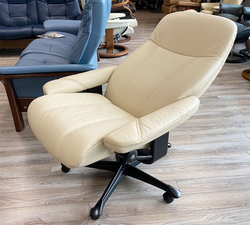 Stressless Consul Executive Office Desk Chair Recliner in Batick Cream Leather