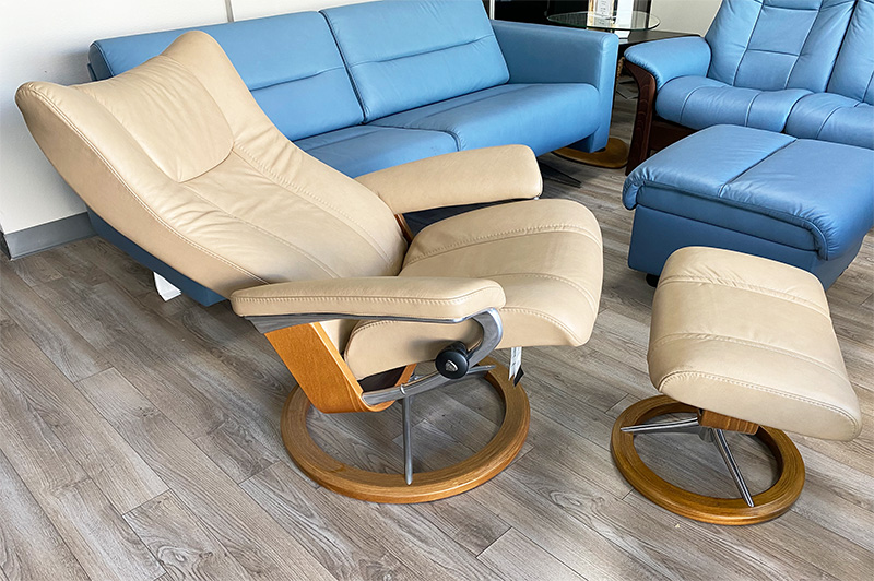 Stressless Wing Signature Chrome Base Recliner Chair and Ottoman in Paloma Sand Leather