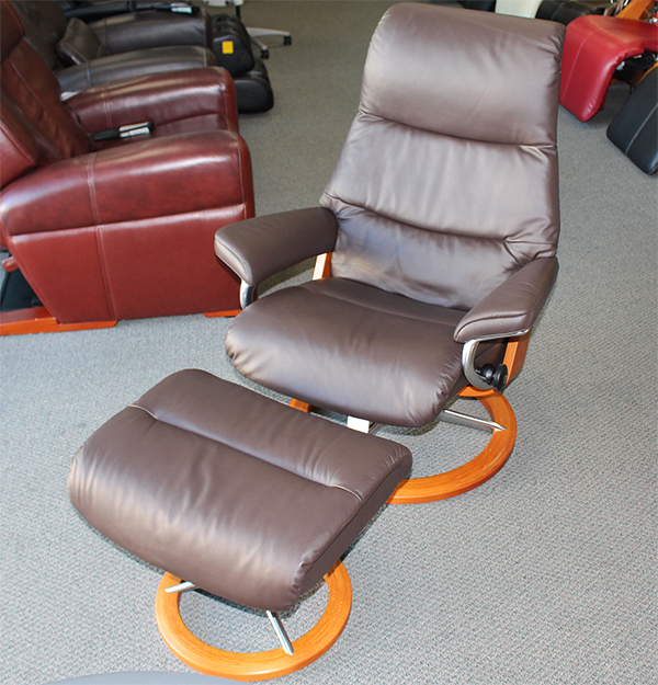 Stressless View Signature Base Medium Paloma Mocca Recliner Chair by Ekornes