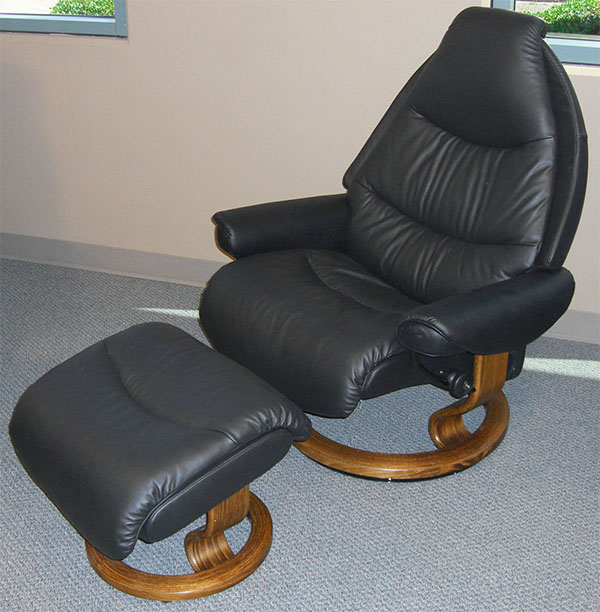 Stressless Voyager Paloma Black Leather Recliner Chair by Ekornes