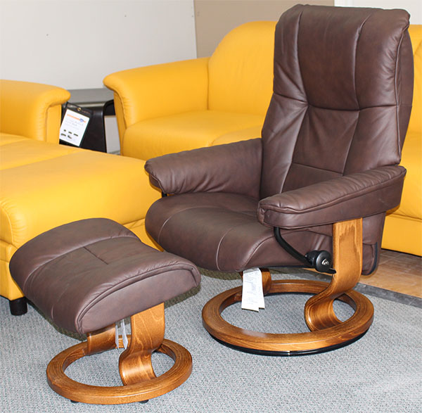 Stressless Chelsea Small Mayfair Paloma Chocolate Leather by Ekornes